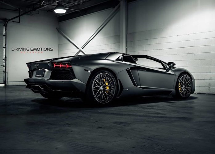 1466072860.lamborghini aventador roadster hang thua cua rapper drake hinh 3 Hàng “độc” Lamborghini Aventador Roadster của rapper Drake